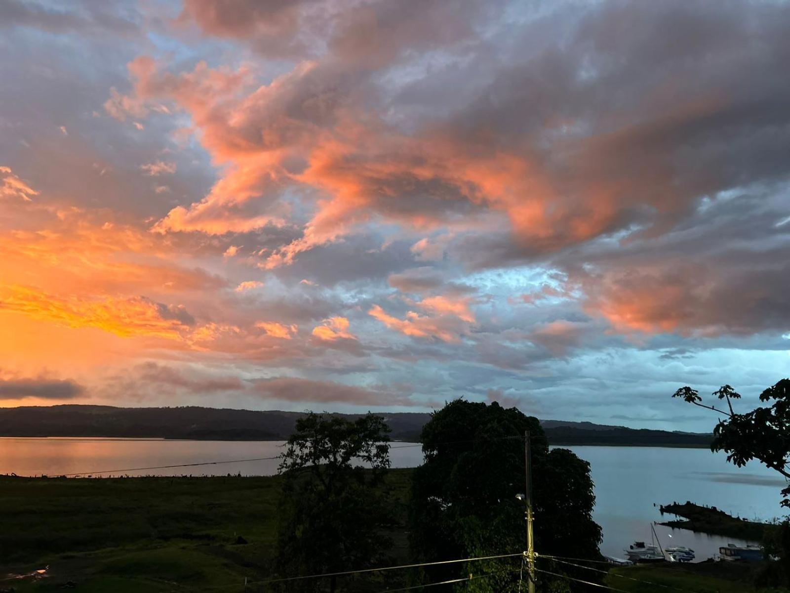 Villas Paradise Arenal Volcano Lake View El Castillo Esterno foto
